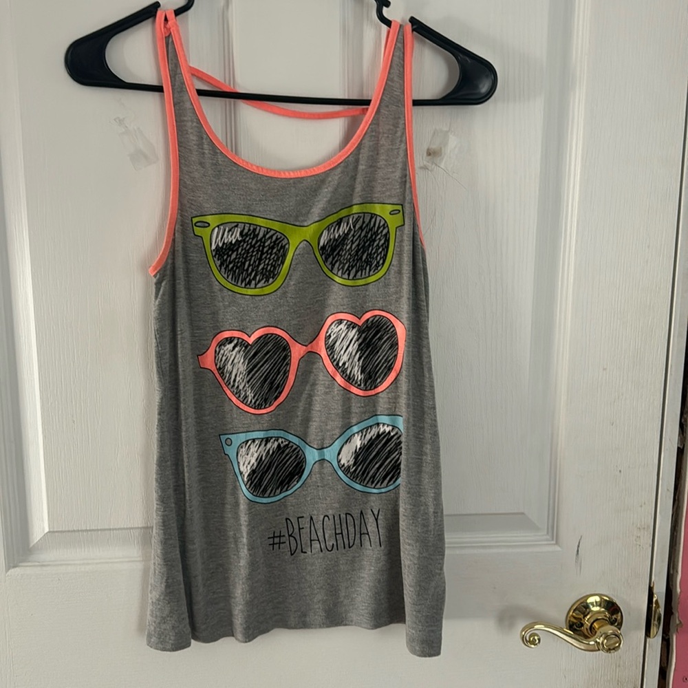 gray, light-weight tank top, #beachday. (no size tag)